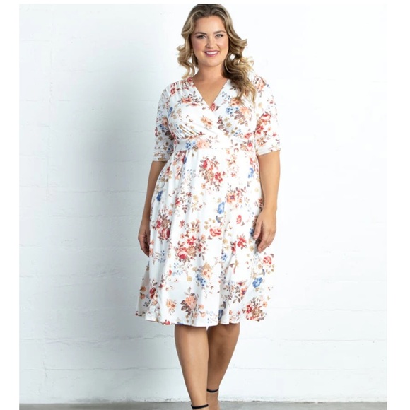 Kiyonna floral dress with pockets (super soft) - Picture 2 of 6